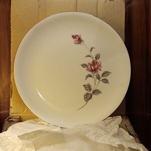 Lennard Fine China Enchanted Rose 5 piece place setting